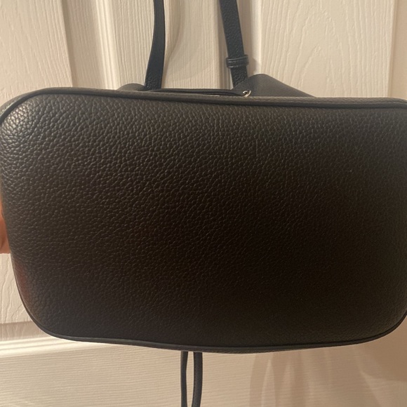 Calvin Klein Pebbled Leather bag - Picture 6 of 9